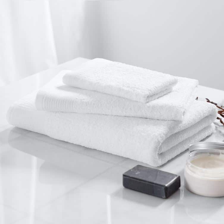 The Best Way to Fold A Bath Towel + the Softest Hotel Bath Towels - ZDesign  At Home