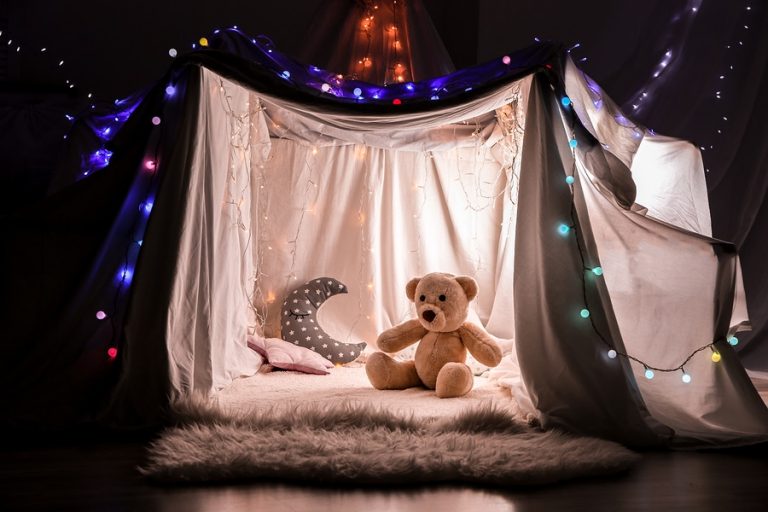 Build a Pillow Fort for Kids with Bedding and Pillows. Five Easy Steps