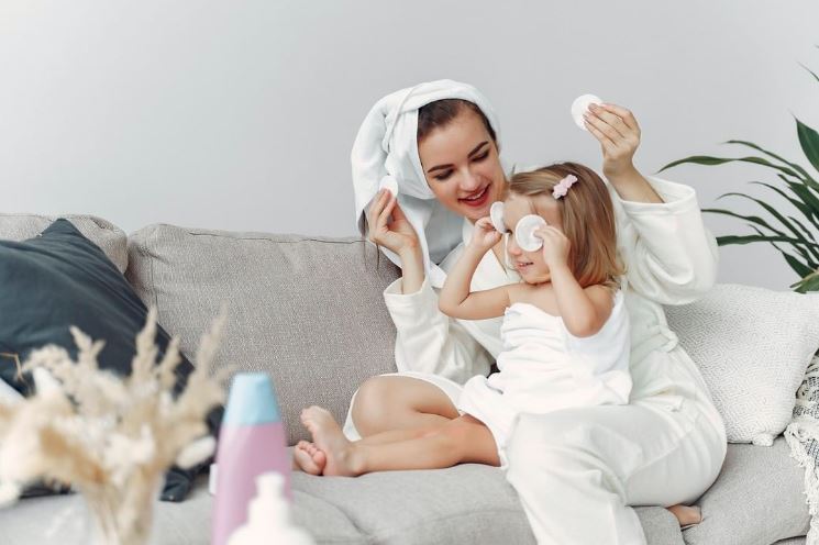 https://blog.sobelathome.com/wp-content/uploads/2020/08/mom-and-daughter-towels.jpg